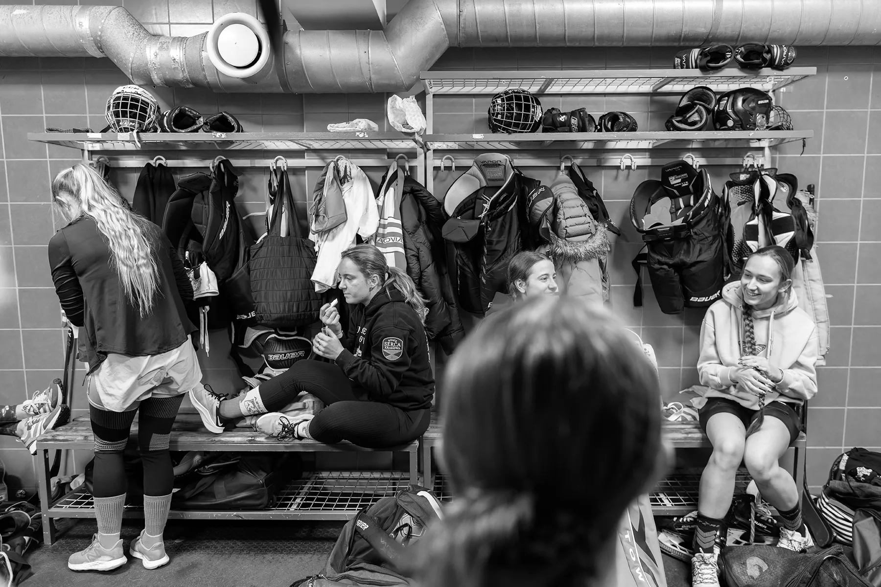 magda chudzik documentary photography womens ice hockey