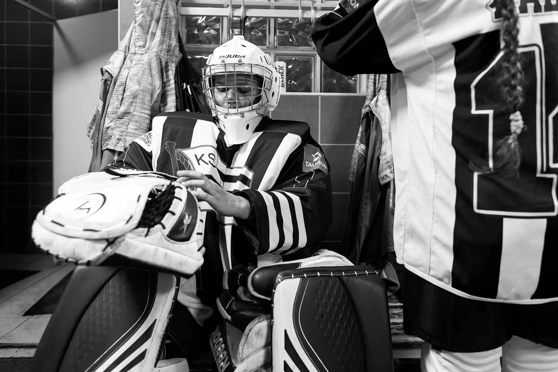 magda chudzik documentary photography womens ice hockey