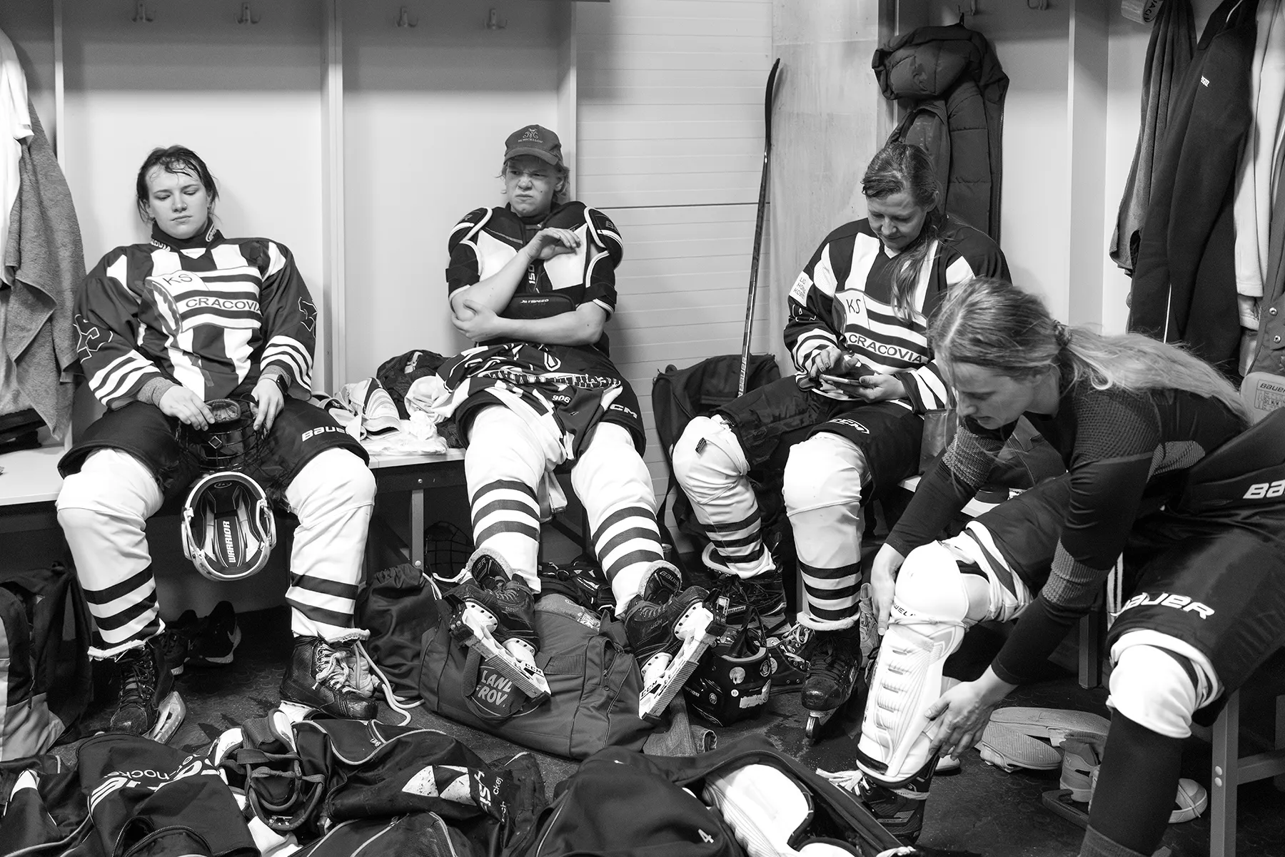 magda chudzik documentary photography womens ice hockey