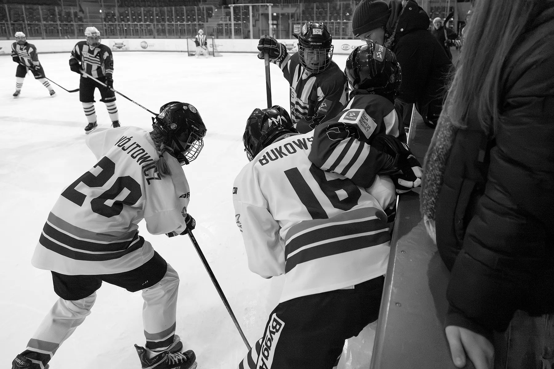magda chudzik documentary photography womens ice hockey