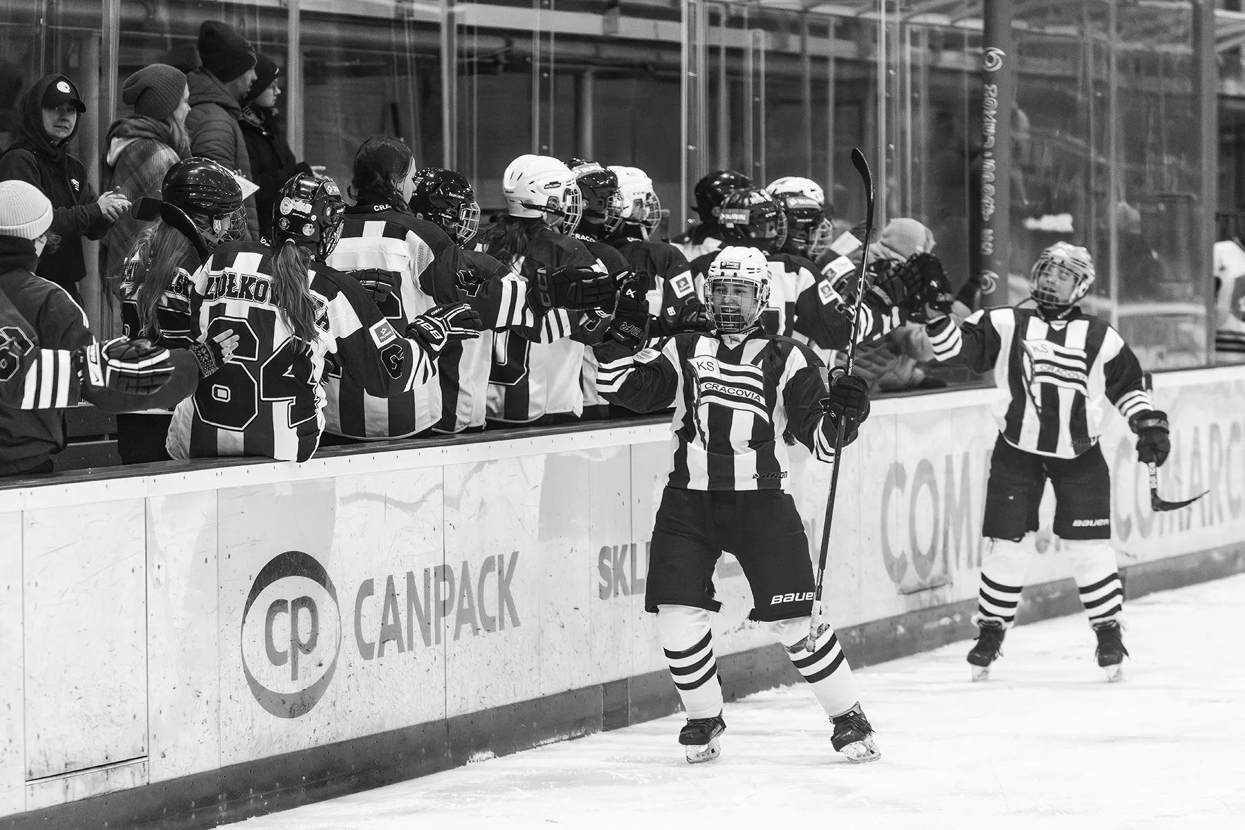 magda chudzik documentary photography womens ice hockey